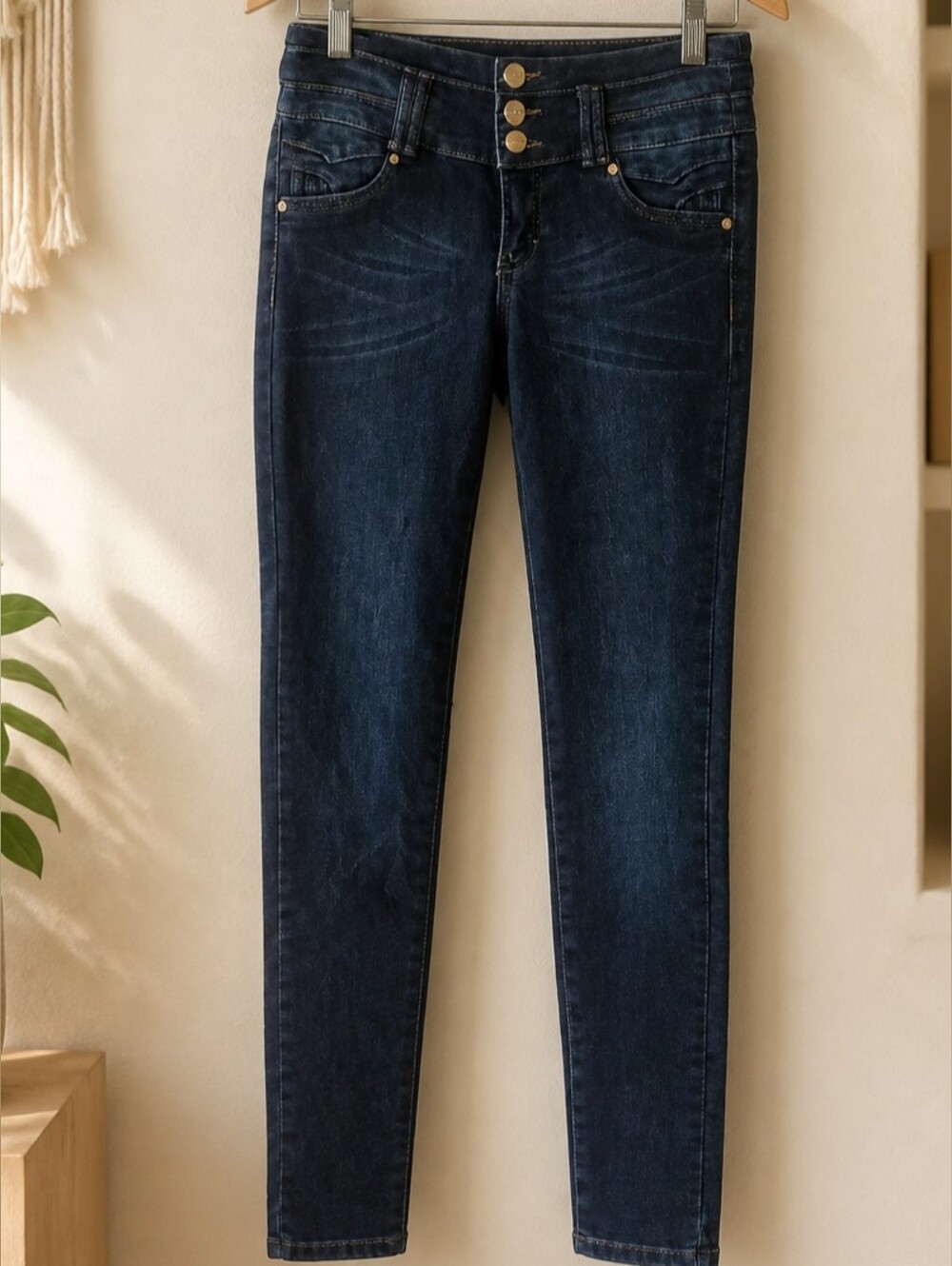 G&B Premium Denim Triple-Button Vintage Skinny Jeans. - Picture 2 of 6